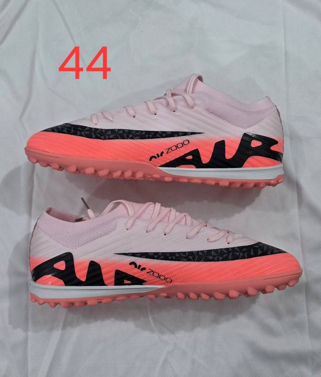 السلام عليكم
احذيه استد ومحبب اصلي 

جميع الالوان والاحجام

يوجد توصيل لجميع المحافظات 

***********
