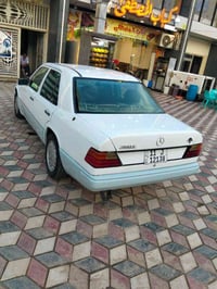 مرسيدس • مكينة ٢٥٠٠ • موديل ٨٧