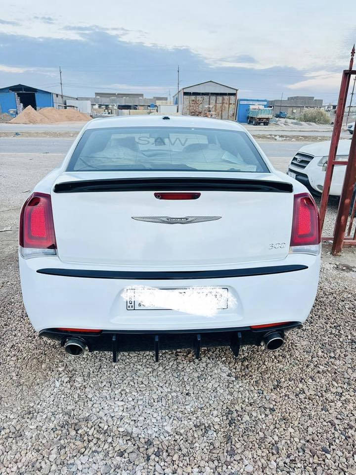 سلام عليكم اوباما 2014 محدثه2023 srt كامل حته شاشات محدثه  داخل جلد اوف وايت سستم داخل كاربون فايبر دحايه دوس سبايدر دفيوزر خلفي كله كاربون ويل20عاكسات لد سموك مري باتمان يدات بوب كاربون بنيد3. فتحات منضومه زنون كامله سياره بشرط تجي كلب اذا لكيت شخط حته فلوس تكسي عليه سياره مال جنيان وشرط مشتغليها شغل يخبل ارقام اربيل انكليزي دولي وسنويه على شاصي شرط ارقام اصلي معمل محرك3.6 سته سلندر طلقه سياره تبريد ثلج شرط سياره كلوب واحد بالدشبول ممشتغل  كصه جنطه شغل يخبل سياره مكانها نجف ولسعر 68 وبيها مجال للشراي وشرط لاقيسها بالمهجومات سياره بس الغراض الي عليها فوك20 ورقه واسف على الاطاله للاتصال***********
