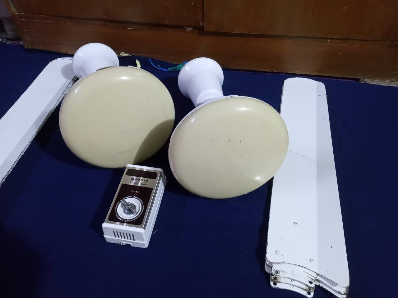 مراوح سانيو ياباني قديم نظاف جدا شغالات للبيع القطعتين 100 الف


**إذا كنت صاحب هذا الإعلان وتريد حذفه لأي سبب، رجاءا أرسل رسالة إلى الدعم الفني**