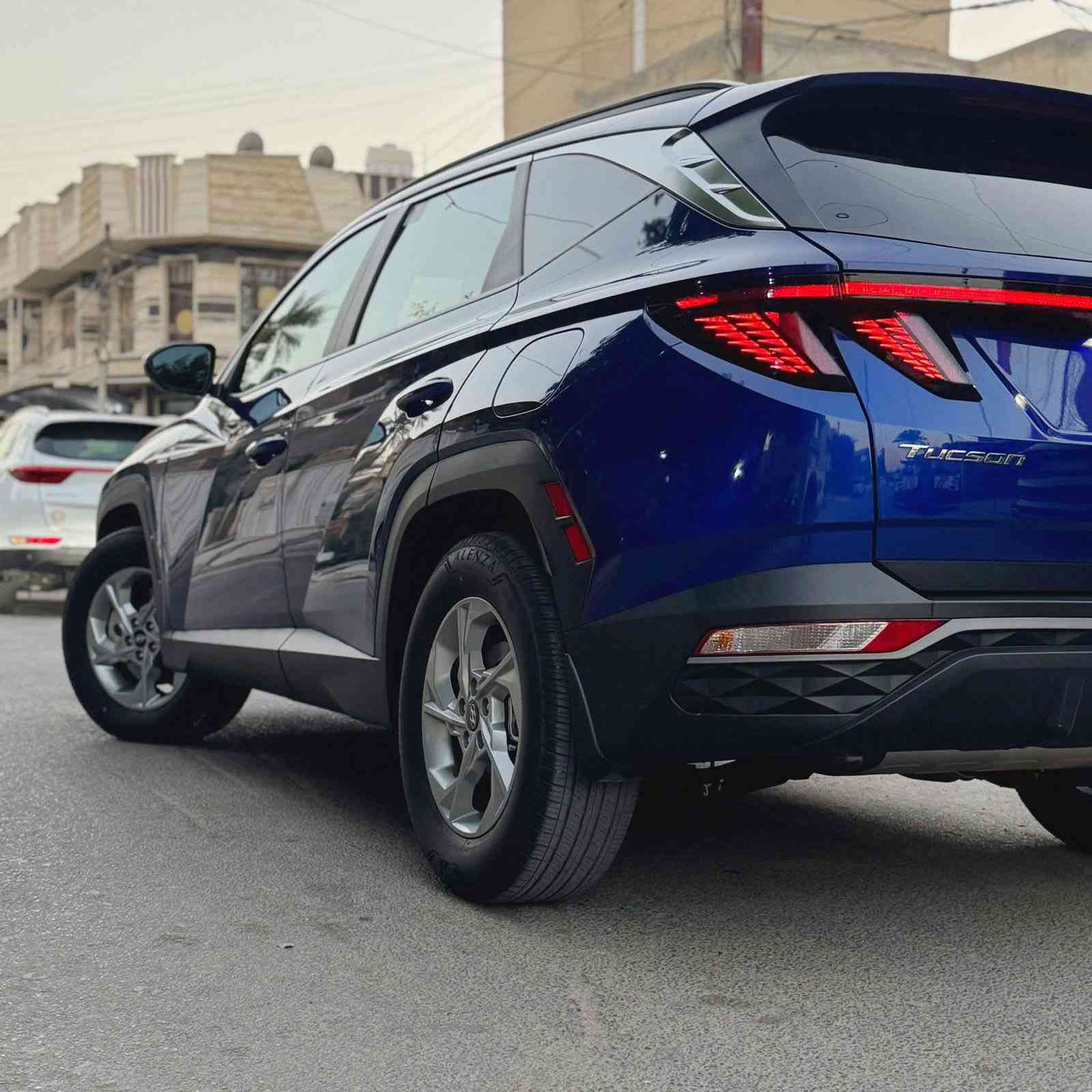 توسان 24 رقم بغداد. ماشيه 24 وارد امريكي  اتصل ***********
