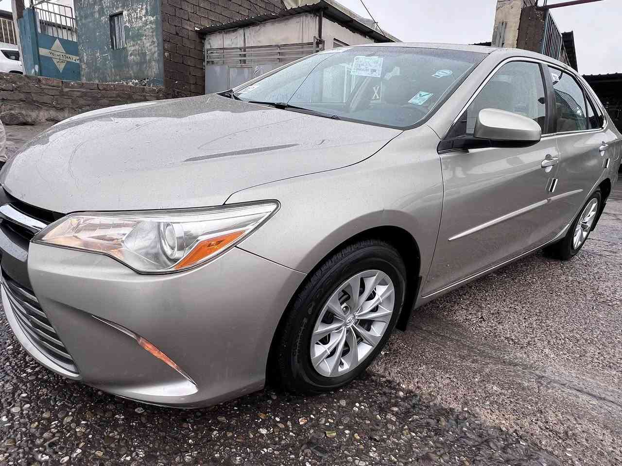 تيوتا كامري
موديل 2017 
ماشي 75 الف مايل
موصفات LE
وارد أمريكي 
لون مومه يز ذهبي 
صياره طگ جديد فقت باب خلفي صبغ
و شويه جاملغ خلفي صبغ صبحت سايق 
صياره بجم كبس خلفي كبس بيدون دواخل 
بيدون أيرباگ فقت واحد برده سيستم 
رقم شاسي موجود منشو رات 
صياره بيدون أي ملاحضه بيدون تعديل بيدون رسعات
سياره تجي داخل ملكي 
السعر 152 مجال
عنوان عقرء 
رقمل هاتف وتساب علي 
***********
