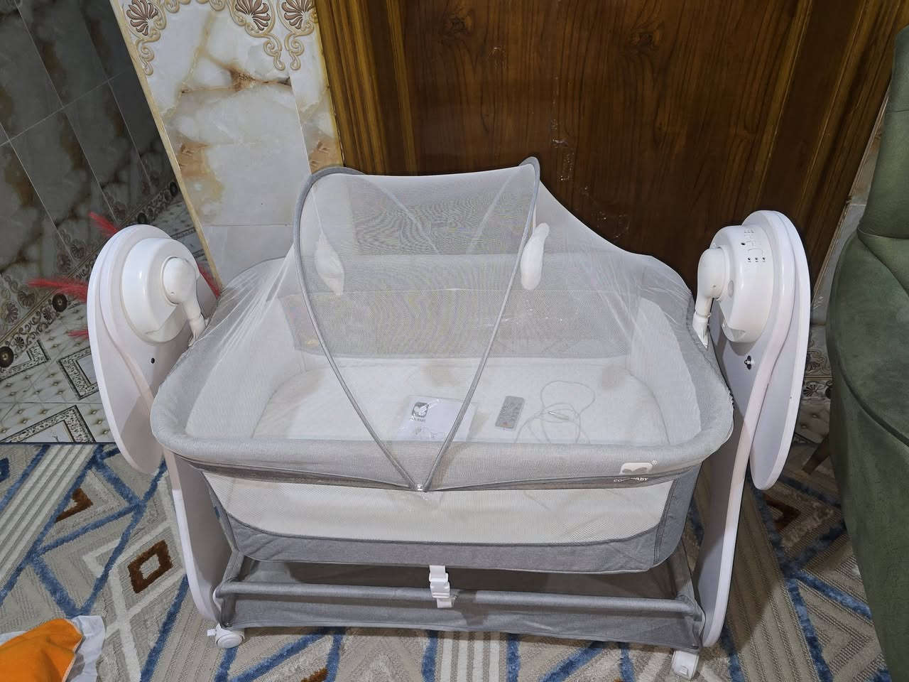 كاروك طفل للبيع جديد مامستخدم الشراي يتصل او واتساب ***********
