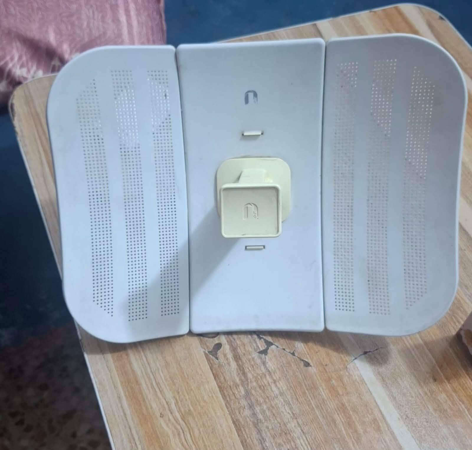 منضومه انترنت متكونه من نانو لايت بيم +نانو ستيشن M5 +راوتر تيندا الكل شغال ،تريد كلهن تريد واحد اسئل واجاوبك


**إذا كنت صاحب هذا الإعلان وتريد حذفه لأي سبب، رجاءا أرسل رسالة إلى الدعم الفني**