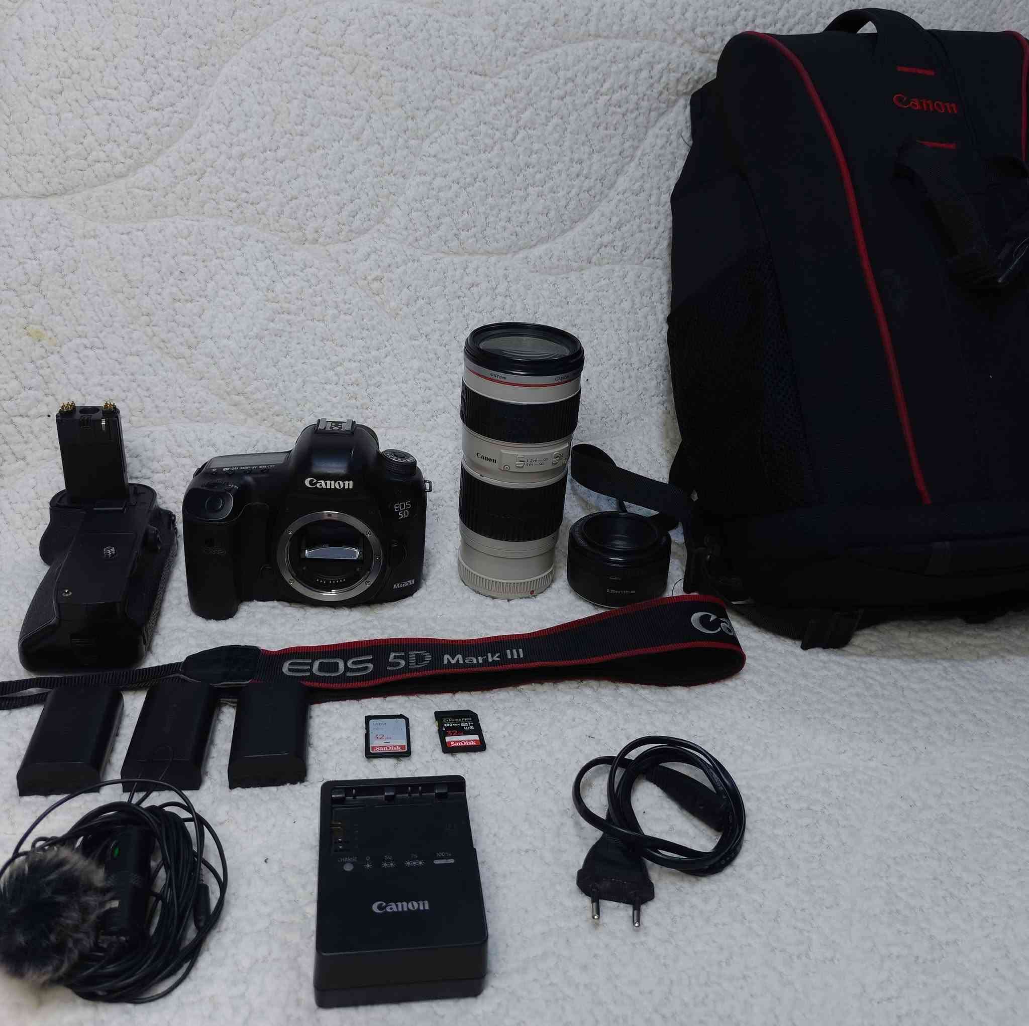 فايف دي ماركه 3 للبيع
مع عدسة 50ملم ملكة العزل
وعدسة رياضيه 70-200 فتحه 4
نضافه 90%
شترها ماعرف اطلعه الكامره صورتها تخبل 
.. #صور_من_الكامره_داخل_التعليقات
مع جنطة ظهر مدرعه 
كرب
دبل بطاريه
شاحن اصلي 
حزام كتف
مع رام اصلي 32 كيكه
كل هذا وبسعر خيالي 
تواصل ***********
او مراسلة الصفحه

