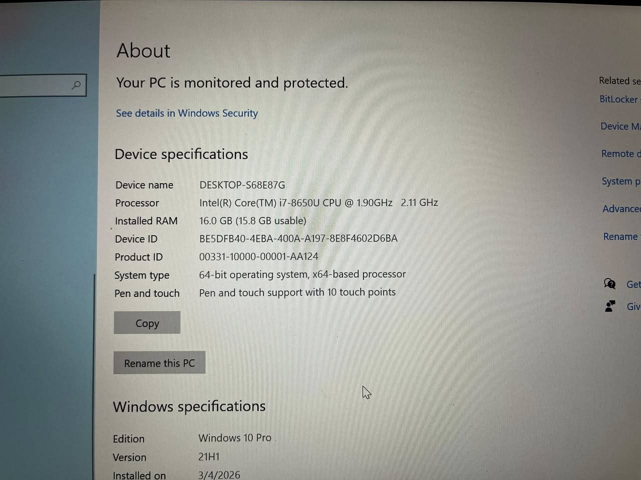 � لابتوب HP EliteBook x360 1030 G3 للبيع – نسخة قوية

جهاز بزنس أصلي من HP، قوي، خفيف، ويدعم اللمس 360°، مناسب للجامعة، الشغل، والإنترنت.

🔥 المواصفات والمميزات:

 • المعالج: Intel Core i7‑8650U (جيل 8، سريع للمهام الثقيلة)
 • الرام: 16GB لتعدد المهام بسلاسة
 • الخزن: SSD سريع (256/512GB) للتشغيل الفوري للويندوز والبرامج
 • الشاشة: 13.3 إنج Full HD لمس مع 10 نقاط لمس
 • 360° تحويل الشاشة لتستعمله كـ تابلت
 • بصمة Fingerprint لفتح الجهاز بسرعة وأمان
 • كيبورد بإضاءة للعمل بالليل
 • صوت Bang & Olufsen عالي ونقي
 • كاميرا HD للمكالمات والدراسة
 • منافذ: USB‑A + HDMI + Type‑C Thunderbolt
 • واي فاي سريع + بلوتوث
 • هيكل ألمنيوم قوي وخفيف، الوزن حوالي 1.25 كغم فقط

✅ مميزات إضافية:
✔ سريع جداً بفضل SSD + i7
✔ مثالي للطلاب والجامعة
✔ مناسب للأوفيس، الإنترنت، وحتى الألعاب الخفيفة

📍 الحالة: نظيف جداً ويعمل بكفاءة
🔌 الشاحن الأصلي موجود

💰 السعر: 500,000 دينار

📩 للتواصل خاص او
***********

