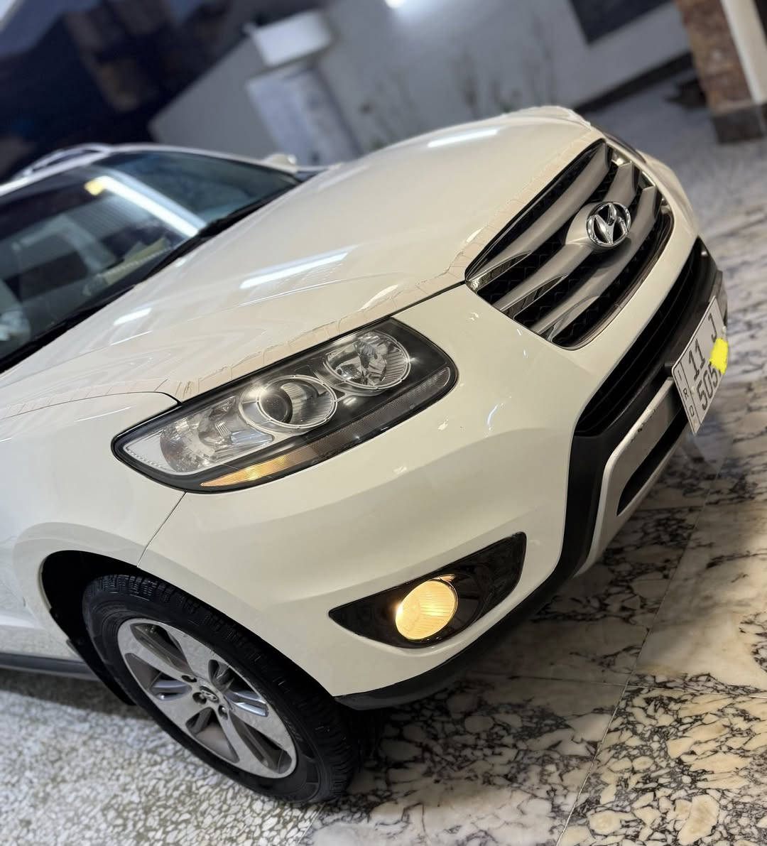 سنتافي ٢٠١٢ اخت زيرو 
ماشيه ٣٧ الف
مكان بغداد ورقم بغداد جديد
فول مواصفات 
رقم

‭٠٧٧٦ ٣٩٠ ٨٥٧٨‬
