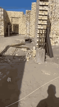 محتاجين كوادر بناء  مواصفات العمل طابوق جمهوري  مساحة البناء لكل بيت 8...