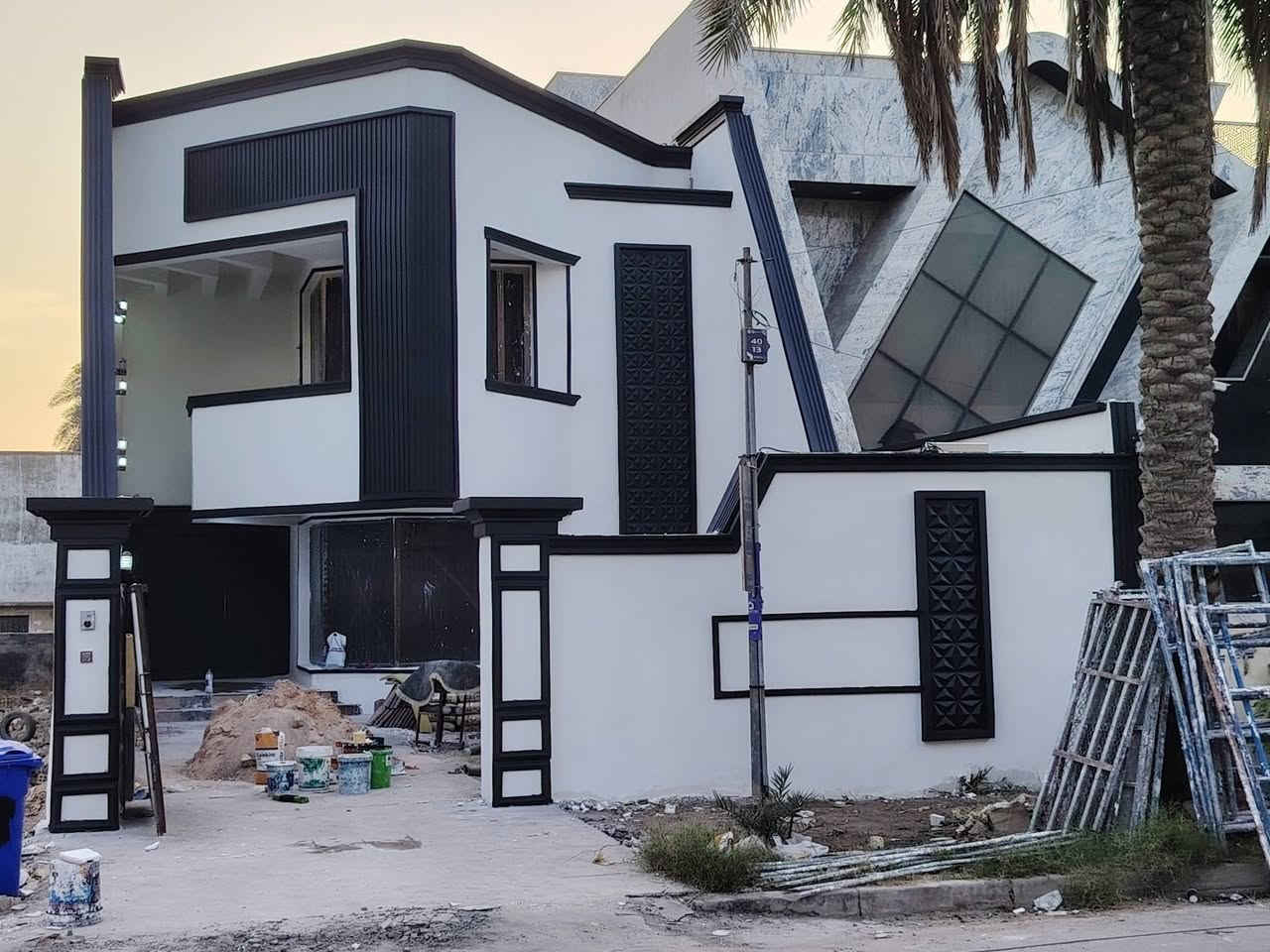 كادر نعمل كافه لاعمال لبخ سقل خشن تشميع جص بورك سيراميك وتطبيك مرمر للواجهات جميع انحاء بغداد 📍 *********** واتساب او اتصال 📞
