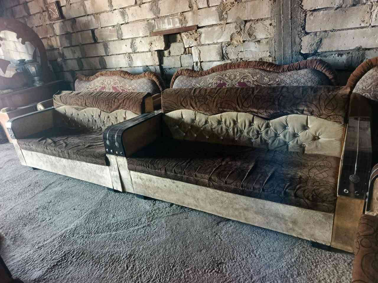 ياالله..  تخم تركي 10 مقاعد ثقيل اسفنج قوي نظيف مابي كسر احلى من الصور 
#العنوان // الحمزة الغربي __ قرب تقاطع معمل السكر 

***********
