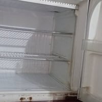 اخوان عندي ثلاجه البيع البارحة فجه طفت ماعرف شنو سبب ابيع هيج السعر قي...
