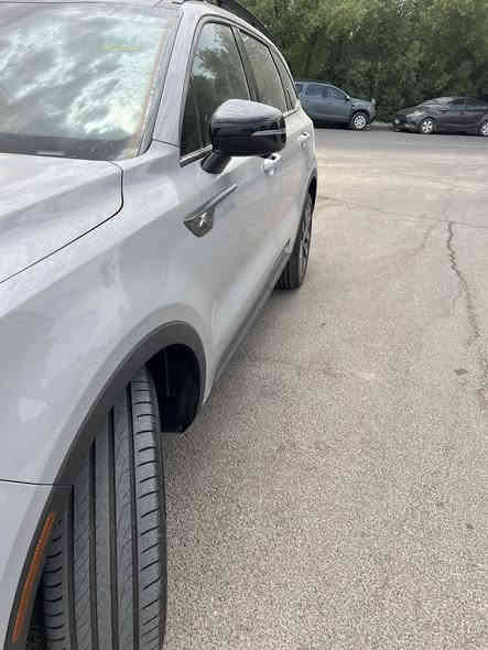 سلام عليكم سورنتو للبيع موديل 22 فول مواصفات فئهX Lineحادث بارد بلجنطه مكاني بغداد الكرخ رايده 290 وبيه مجال بسيط ***********
