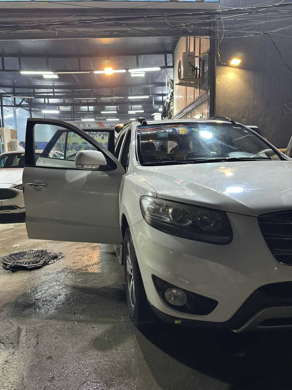 السلام عليكم
سنتافيا 12 خليجي استلام شركة 4 سلندر كامل المواصفات مكفول من الصبغ والتبديل 
نظيفة ماشية 149 الف مواصفاتها: ثلاجة داخلية - اشاير بالمري - فتحة-داخل صاجي -شاشه 
السعر: 165 ورقه وبيها مجال
***********
