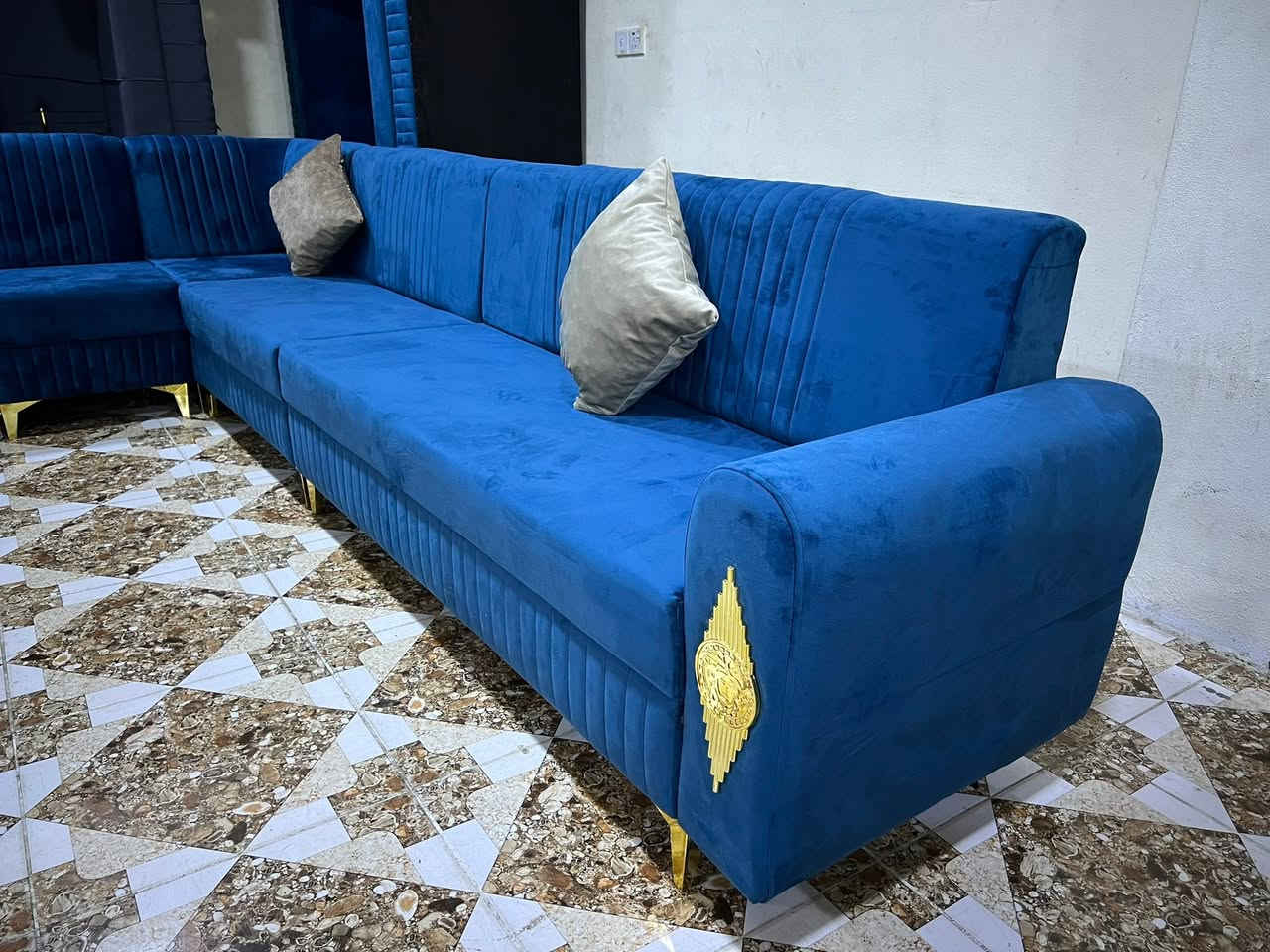 @

ئةم زاويية ١٠نةفةريية
بؤفرؤشتن لؤكة بةكارنةهاتووة
بؤسةعري پةيونديمان پيوة بكةن 
ژم***********
شوين كةلار
