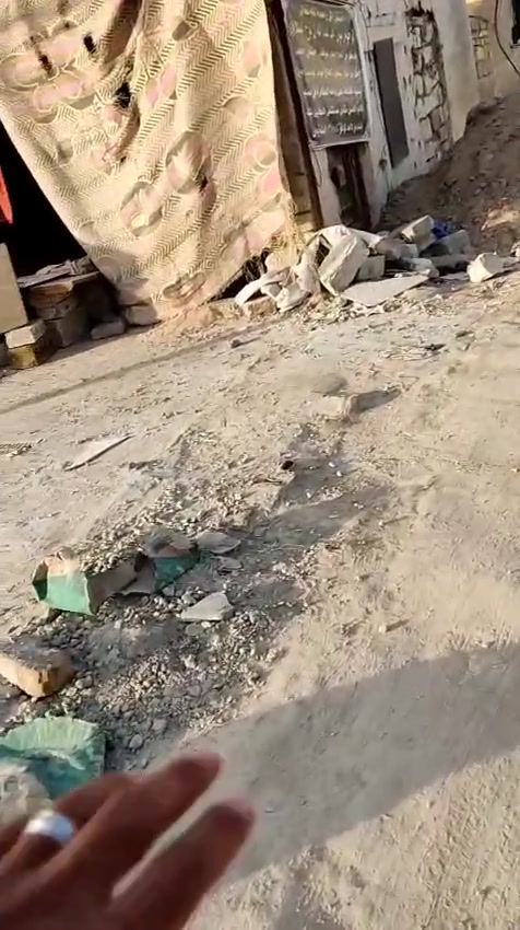 سلام عليكم قطعه للبيع المساحه 312متر 
الواجها 12 نزال 26 طابو سند ٢٥ تحويل مباشر 
مكان القطعه شارع الحر خلف مستشفى الوارث 
استفسار عن سعر اتصل ع رقم ***********
عباس خضير لعقارات كربلاء
