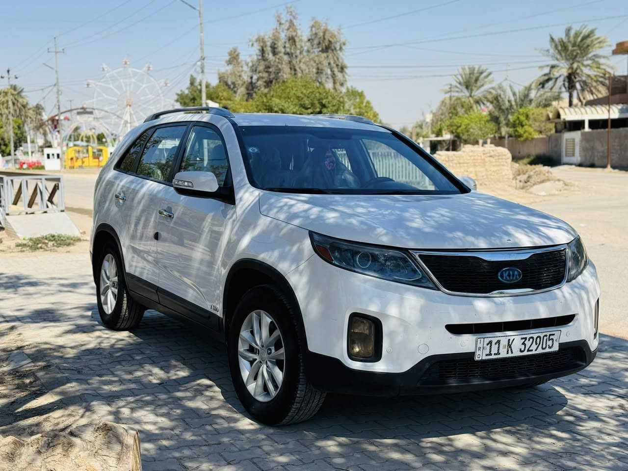 السلام عليكم 
سورنتو 2014 وارد أمريكي 
حادثها بس رئوس الجاملغات الأمامية 
بدون شواصي 
السونار + صور الحادث مرفقات بالمنشور 

مكينة 2400 GDi 
5 راكب 
حدادية جديدة 
تايرات جديدات 
رقم بغداد دولي باسمي 
تبريد ثلج 
ماشية 107 ميل 

مكاني بابل 
السعر 140 وبيها مجال الي حاب يشتري يتصل 

*********** اتصال + واتساب
