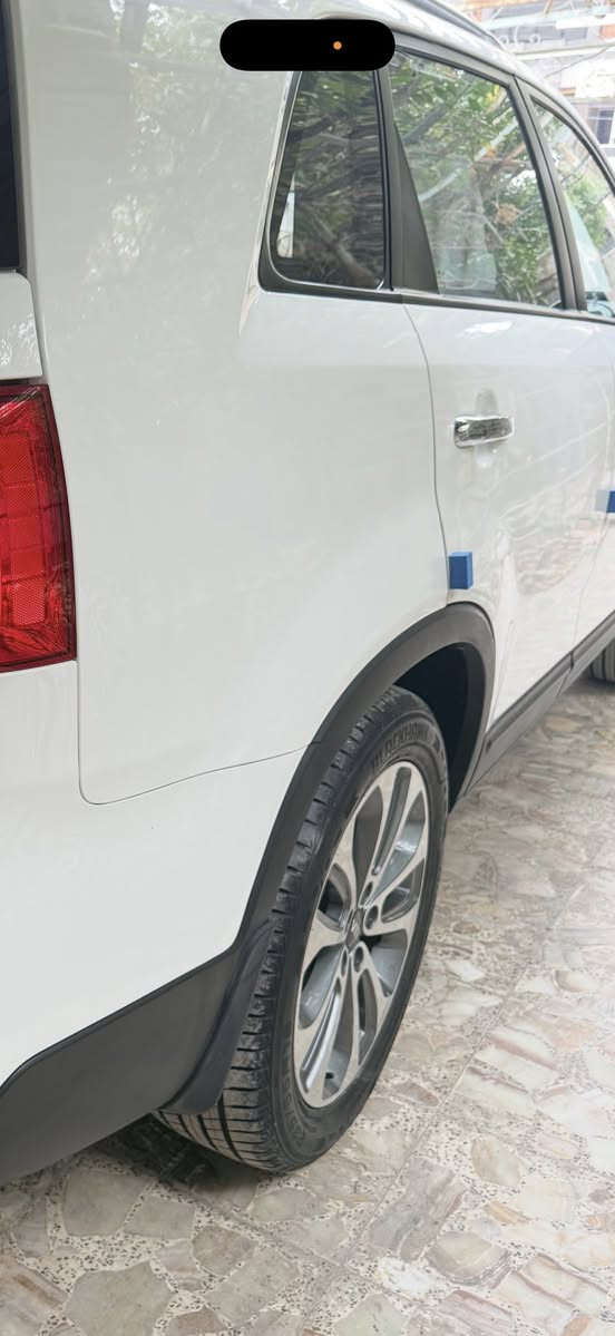 سورنتو 2014 ماشيه 26 
(مواصفات السياره )

مكينه 4 سلندر 2400 

3 قطع تبريد
 7 راكب 
لد امامي حساس امامي خلفي 

كامرى مري شفط 
كشنات جلد ويل كروم
نضام تزحلق 
بردات خلفيه
تبريد بيانو
مكفوله من الصبغ والضربه والتبديل
السياره في وضع الشركه
رقم بغداد 
عدد سويجات 2 
مكان السياره بغداد شارع فلسطين
الهـاتف ***********
