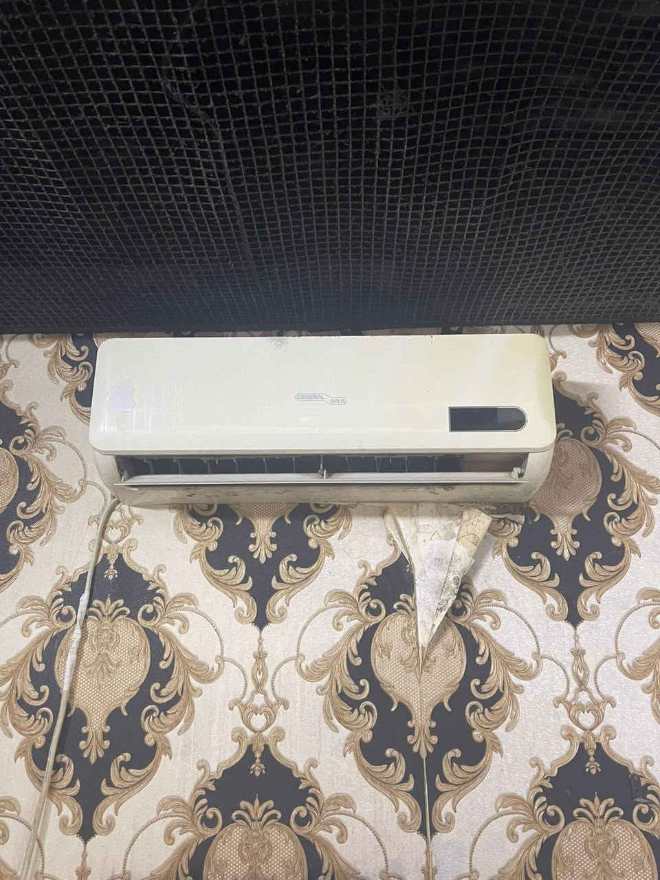 السلام عليكم غراض للبيع نظيفه استعمال قليل ***********
