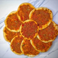 لحم بعجين • ٤٠ قطعة • توصيل مجاني
