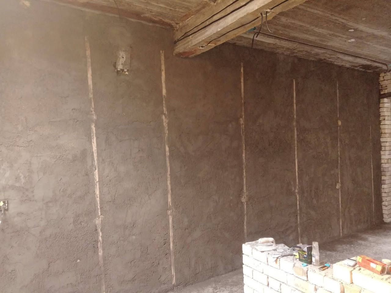السلام عليكم لباخ متفرغ حالياً 
 لط المتر ب 2000  
جص المتر ب 4000 
 سمنت تصفير مساطر سيراميك المتر ب 7
  سمنت جراره ونثر  المتر ب 6
سمنت سقل المتر ب 6
 لط خارجي المتر ب 3  
  مكاني النجف الكوفة حي ميسان مراسلة الصفحه او الاتصال ع الرقم ***********
