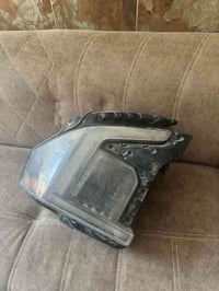 ليت جمسي اصلي تفصيخ ايسر اجه بسياره بيه كسر بسيط بضهر شغال 100./. مودي...