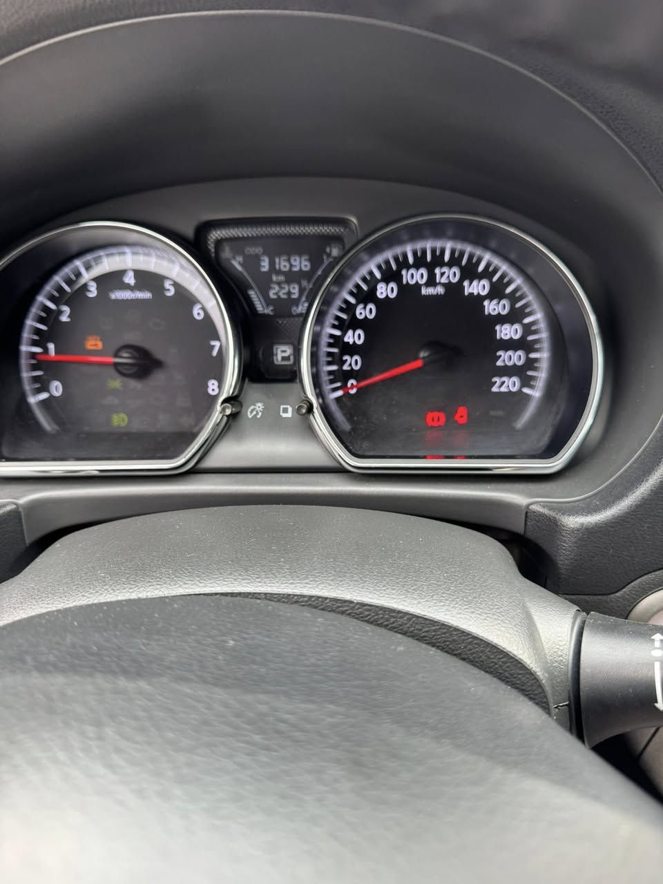 السلام وعليكم للبيع نيسان سني 2024 فول مواصفات بصمه مري شفط ويل كب تبريد خلفي جام اربعه كهرباء حساسات كامره تحكم استيرن تبريد شاشه ولسياره مدوشمه وكامل ومكفوله مكاني لاعظميه ماشيه 30 للتواصل ***********
