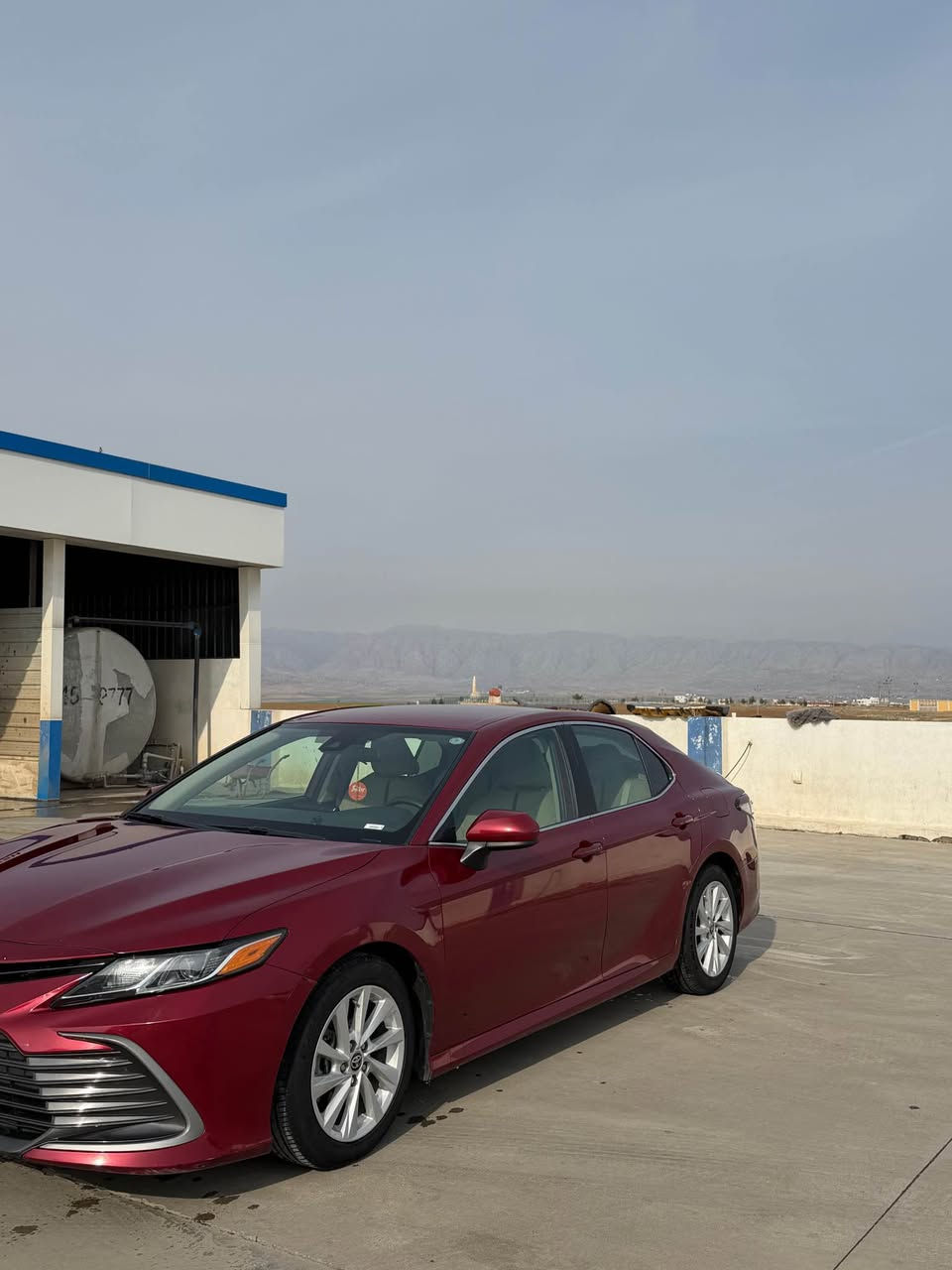 TOYOTA CAMRY  LE 2022 
             
المسافه المقطوعه :- 87km
بدون ارباك 
مواصفات السيارة :- LE  
كامره
تحكم سرعه 
تحكم مسجل 
رادار امامي   
قتع و نص صبغ 
السعر 180 وبيها مجال 
شراي اتصل 
*********** اكر, نينوى
