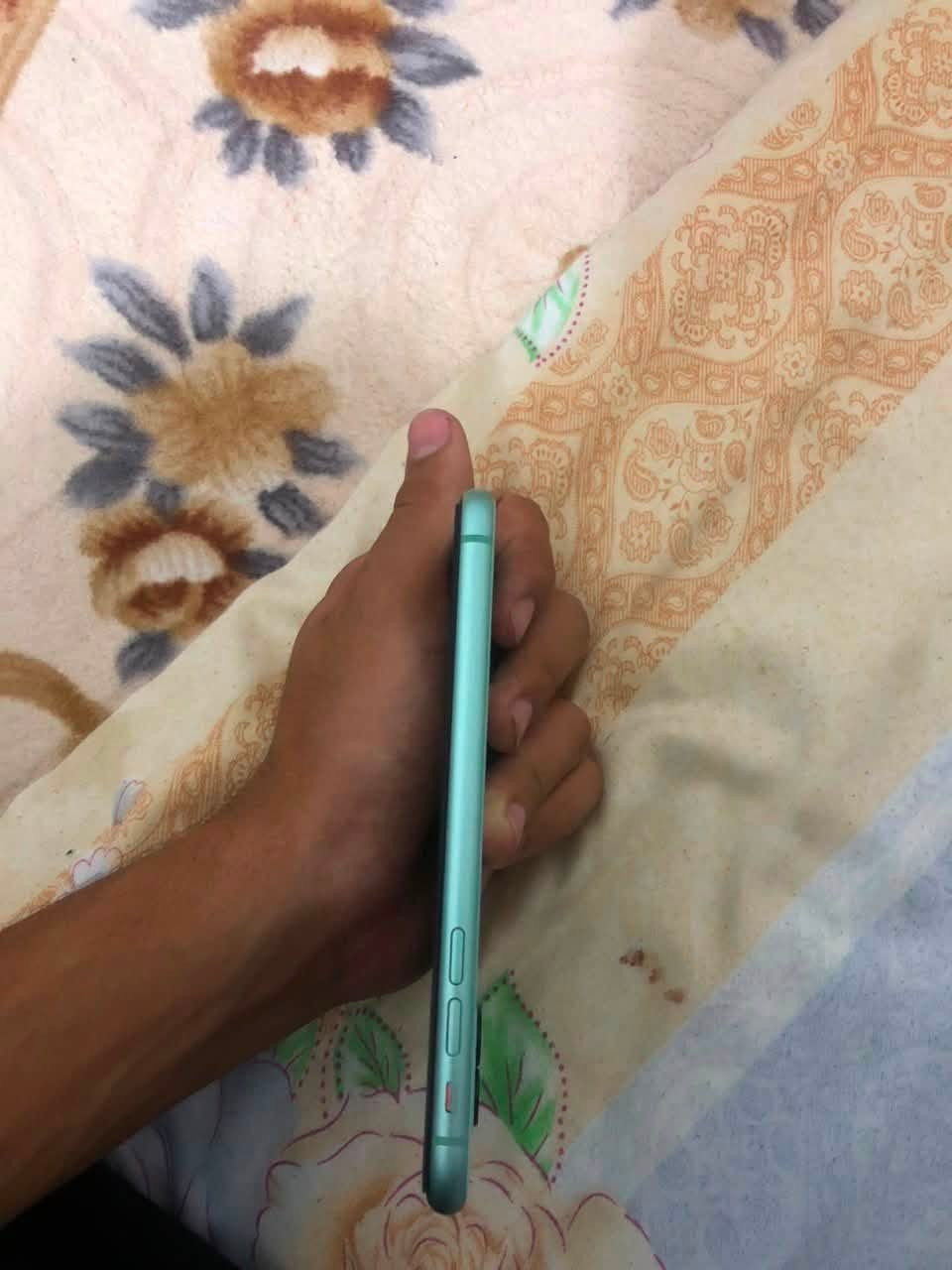 سلام عليكم ايفون دعش للبيع كامل ملشي مامبدل بي بطاريه 74 ذاكره 128
للبيع او مراوس بدراجه السعر 275 وبي محال استفسار ***********
