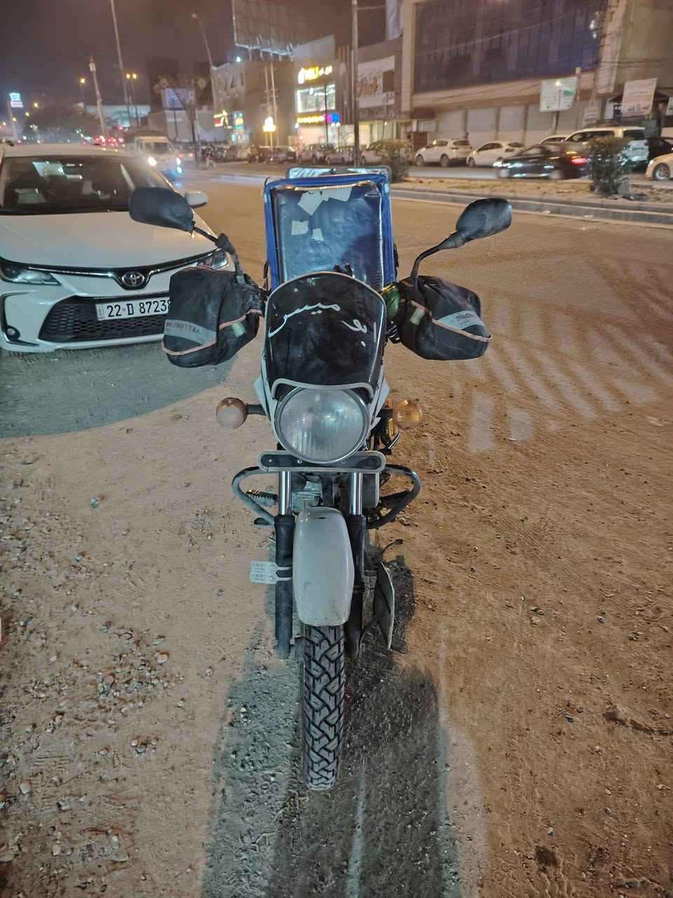 سلام عليكم  دراجه بوكسر كلاسك  2023. مرقمه  رقم نكليزي ديالى تحويل ب اي مكان مكينه بادي استوه خيط تبخير مكينه ممفتوحه قبل وبيها عواج بسيط بل ماشه  دراجه مابيها اي نقص كامله رايدها 2.000.300 مليونين ووثلاثميه ويها مجال بسيط
***********
