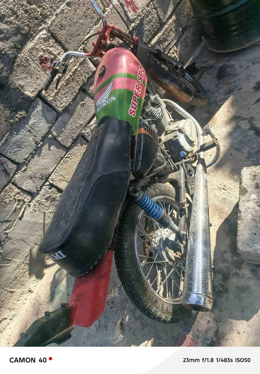 سلام عليكم نامه كلك مكفوله من السرقه بيهة خيط دخان وتنضح دهن من الچبنه مال ماكنيت السعر 200 وبيهة مجال ***********
