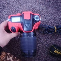 نيكون 7100 • عدسة 70-300 • ملحقات كاملة