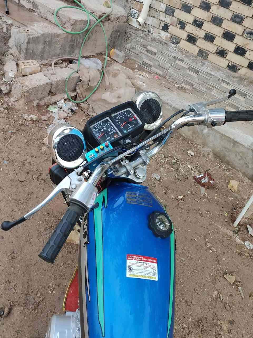 سلام عليكم للبيع دراجه اربع كير موديل 21 اوراق اوصليات 
محرك مكفول دراجه مكفوله 
***********
