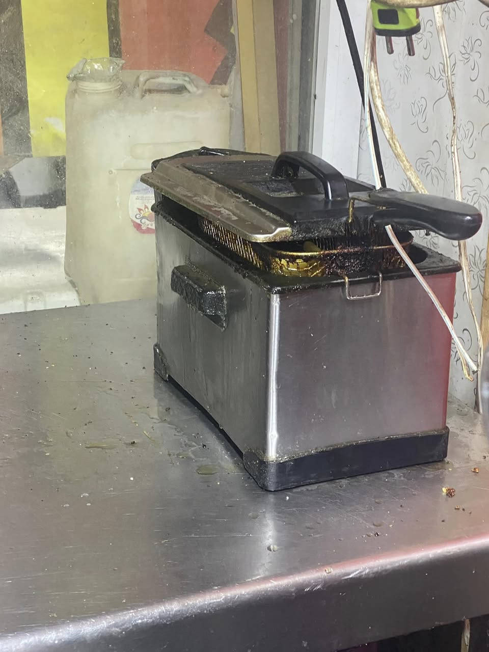 السلام عليكم

محل للبيع مع كامل ملحقات بعد بيه ملحقات غير الي بصوره 
المحال صار اربع سنوات يشتغل + بيه توصيل ع المنطاقه كامله

العنوان : الناصريه اريدو شارع مستشفى القلب 
قرب مجمع ابو زينب 

الاستفسار .. 0782358165


**إذا كنت صاحب هذا الإعلان وتريد حذفه لأي سبب، رجاءا أرسل رسالة إلى الدعم الفني**