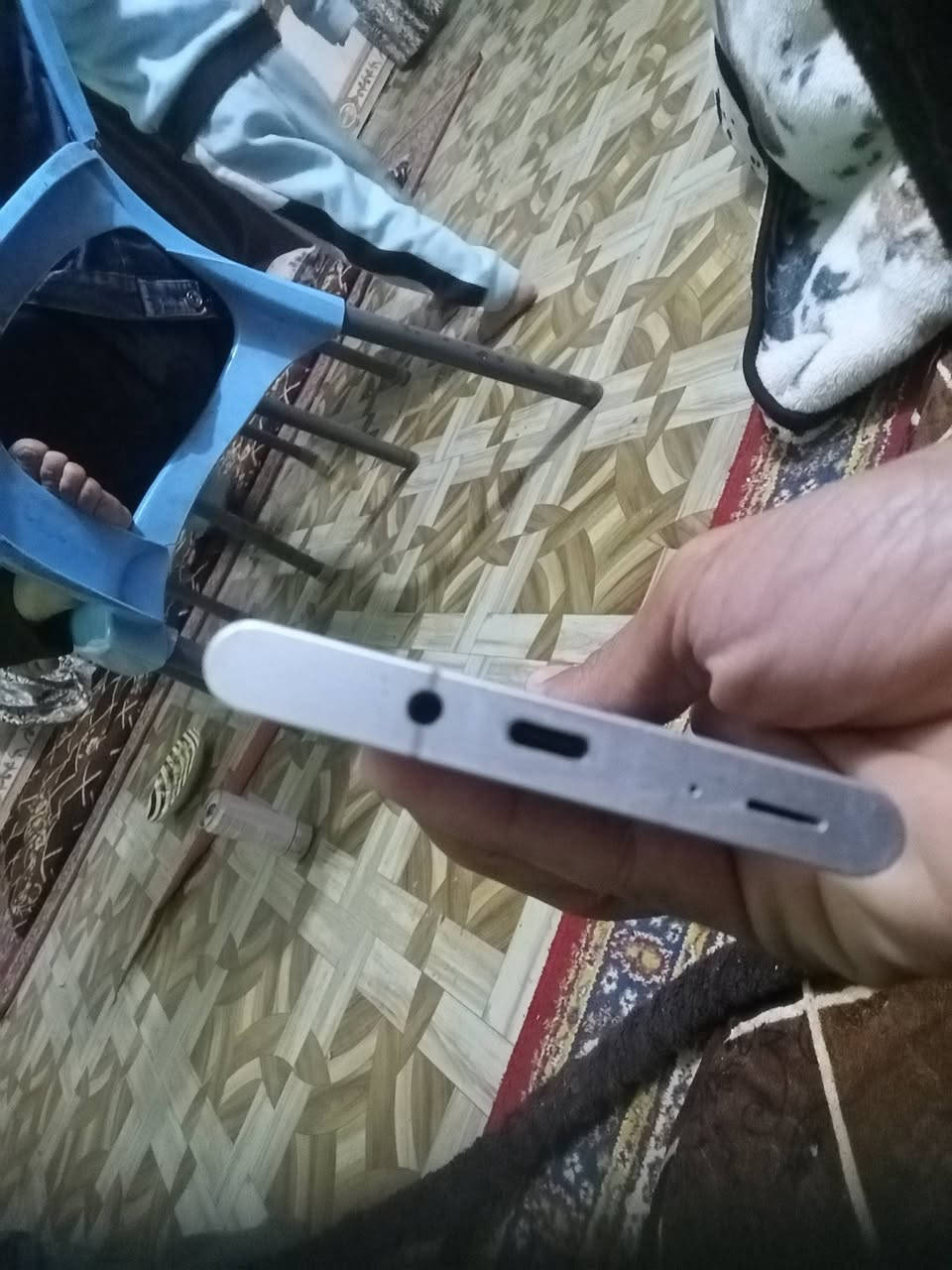 مبايل لايكا1 بي فطور بل شاشه فقط باقي كله شغال ذاكره ٢٥٦ عشوائي ١٢ جهاز غني عن التعريف ١٢٠ الف وبي مجال حك الجيه مكاني بغداد


**إذا كنت صاحب هذا الإعلان وتريد حذفه لأي سبب، رجاءا أرسل رسالة إلى الدعم الفني**