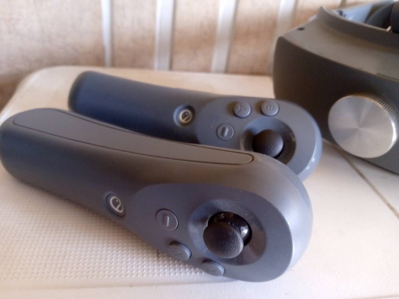 Pico Neo 2 .
للتواصل . *********** .
