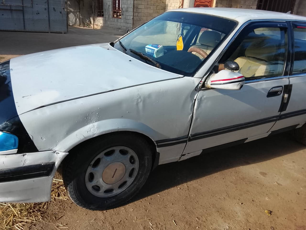 سلام عليكم لبيع او مراوس حسب الرغبه برنس 93بغداد محرك وكير وصدر جداد والباقي كدام العين داخل جديد كهربائي شغله تخم تاير ويل كب السعر 25وبيها مجال بصيط العنوان الفلوجة النساف استفسار على رقم ***********
