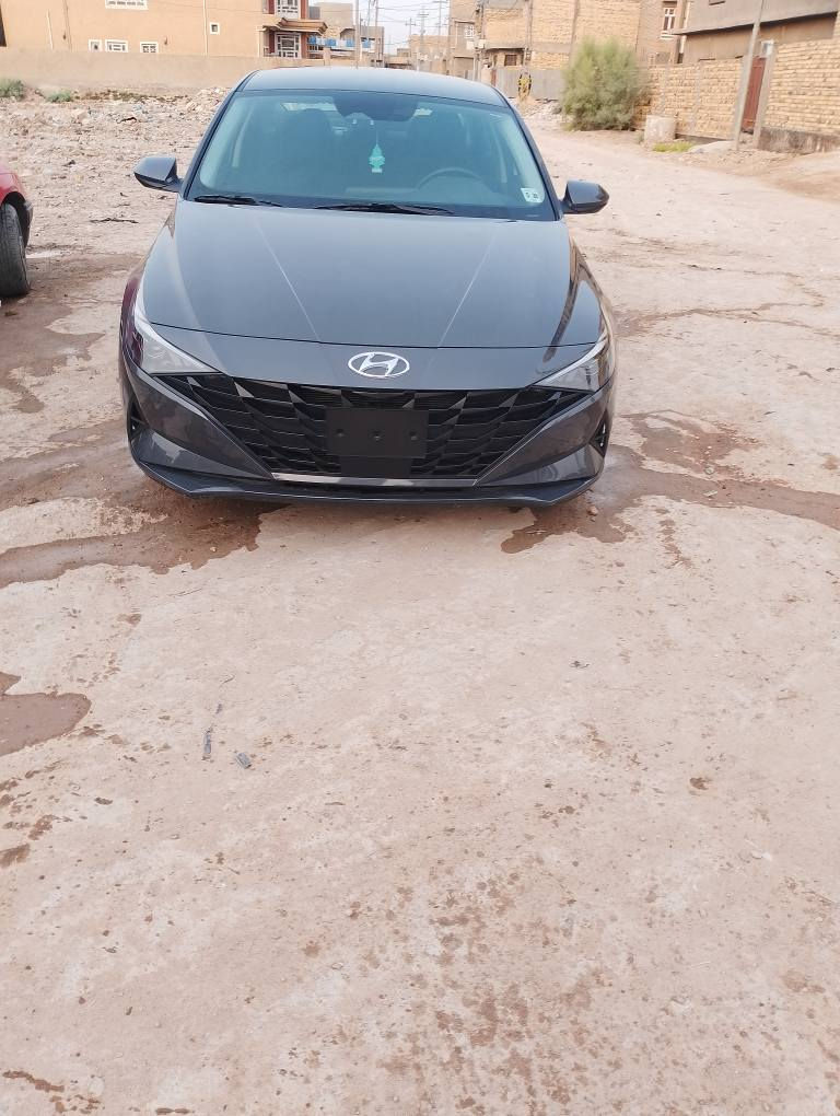 هيونداي النترا (2023) أسمنتي 
وارد أمريكي مواصفات 
حساس خلفي
كاميرا خلفية
رادار أمامي
تحذير تصادم
تنبيه الخروج عن المسار
حساس جانبي بالمرايا
تشغيل عن بعد
شاشة جبيره
هاند بريك بصمة
دخول ذكي بدون مفتاح
ماشية 28 الف
السيارة حادثها بابين جهه السائق مبدّلات نفس اللون بدون صبغ، ، الباقي مكفول، الكير والمحرّك كلهما مكفولين، السيارة حلوة وجاهزة شغل واطلع
السعر 168 وبيها مجال بسيط

مكاني: بابل مركز المدينه
للاستفسار الاتصال على: ***********

