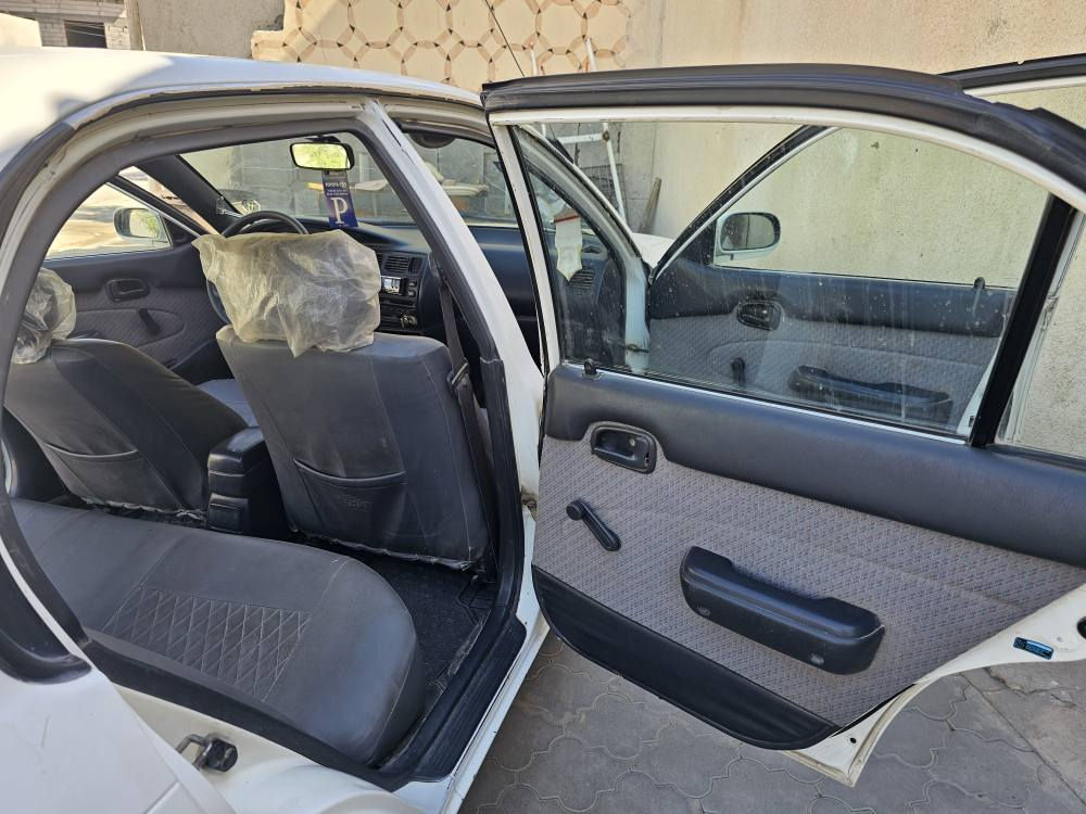 كورلا للبيع موديل 1995 
باسمي رقم انكليزي 
مكينه 1600 جديده مماشيه بالعراق 
تخم تاير * السبير 
كهربائيات كلها شغاله 
الحداده 70 % 
ترايك للزياره  ....
دشبول جديد  غرفه نظيفه جدااا 
مال واحد جناي الله يشهد ورسوله  
والسيارة نفس ما موضح بالصوره 
السعر 58 وبيها مجال قليل 
للاستفسار  على الرقم 
***********
مكاني البصره/ الزبير الزبير, البصرة
