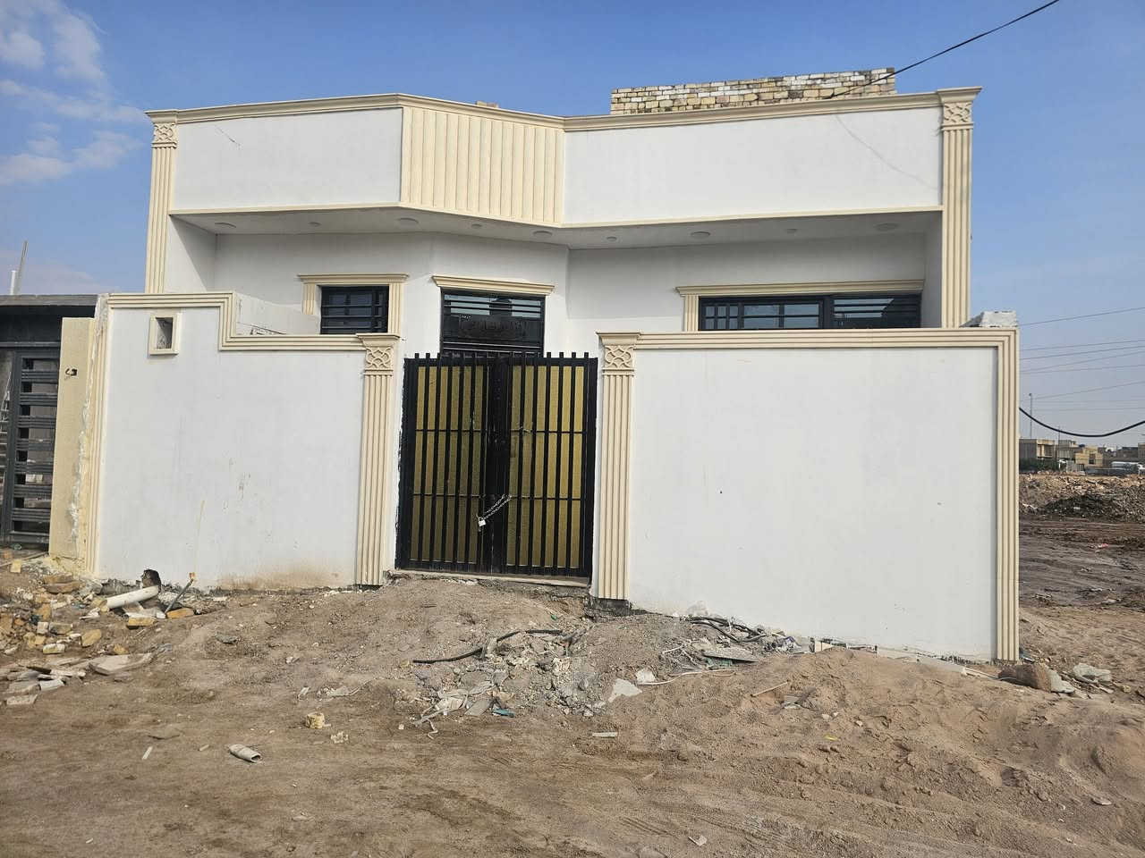 بيت للبيع مساحه ١٠٠م ٨×١٢ منطقة حجي حسن الثانيه ..الجمعيات بدايت المنطقة ..بناء فول ...
***********
