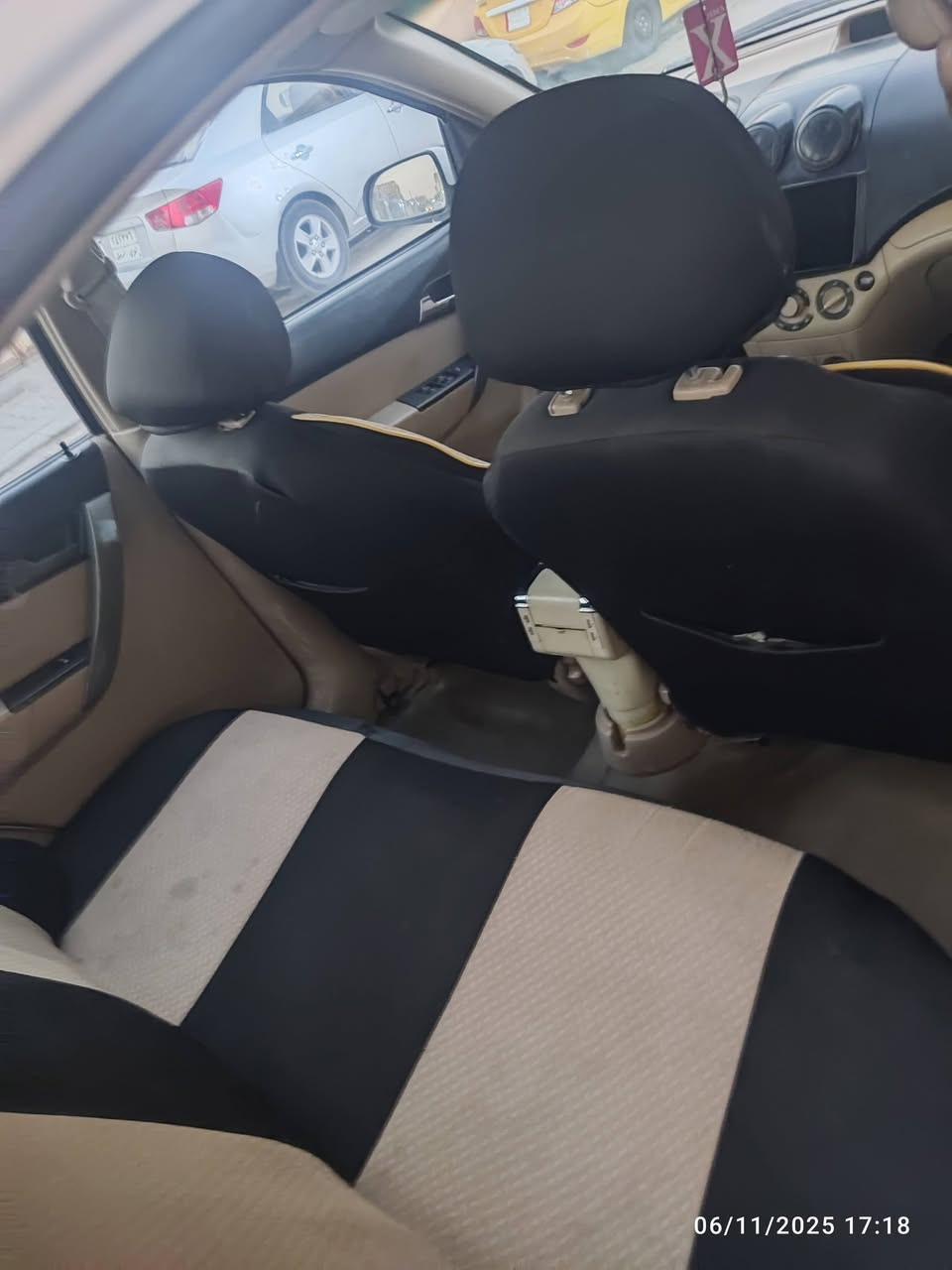 سلام عليكم 
 افيو موديل 2010 مكينه كير تبريد حدادية  مكفول جاهزه 
  رقم نجف مكاني  نجف  بأسمي سنويه 2030 مداور ثاني يوم 
ابيع حزام مكفوله من الضربات القويه  
***********
السعر 68
