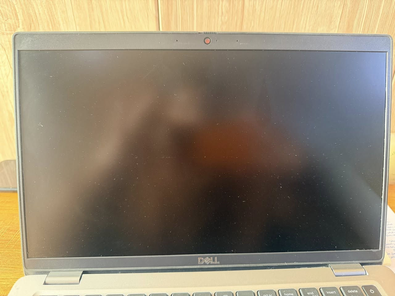 السلام عليكم لابتوب ديل للبيع مع شاحنته ويا ماوس السعر 470.000 وبي مجال 
المواصفات 

(15-1145G7) 11 الجيل Intel Core i5 :معالج •

16GB DDR4 :رام •

SSD 512GB :تخزين •

Intel Iris Xe :كرت شاشة •

Windows 10 Pro :نظام •

Business (Latitude) :فئة •


**إذا كنت صاحب هذا الإعلان وتريد حذفه لأي سبب، رجاءا أرسل رسالة إلى الدعم الفني**