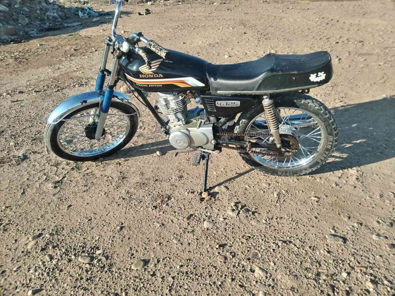 السلام علیکم
ماطور للبيع موديل 23 رابيدو  مفتوحه ابدل بس ولفات نشاطه فول  شلعه معدل  السعر 350 او مراوس ب ماطور حسب القناعه


**إذا كنت صاحب هذا الإعلان وتريد حذفه لأي سبب، رجاءا أرسل رسالة إلى الدعم الفني**