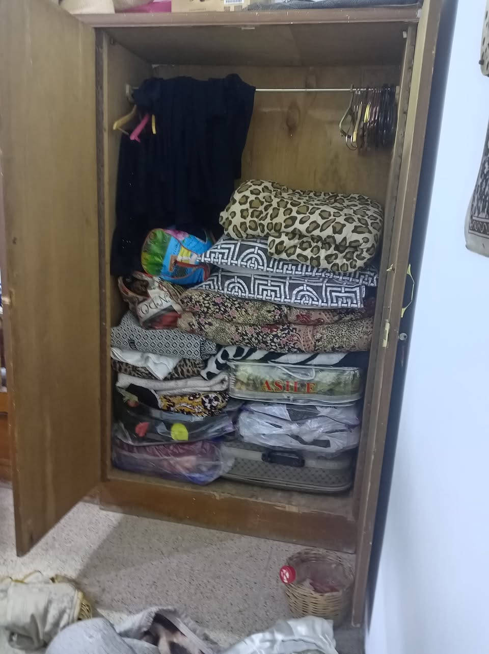 كنتور. صاج ٥. ابواب   يردونة. ١٧٥. وبي. مجال نظيف كولش
مكان ام الكبر والغزلان حي. اور. بغداد


**إذا كنت صاحب هذا الإعلان وتريد حذفه لأي سبب، رجاءا أرسل رسالة إلى الدعم الفني**