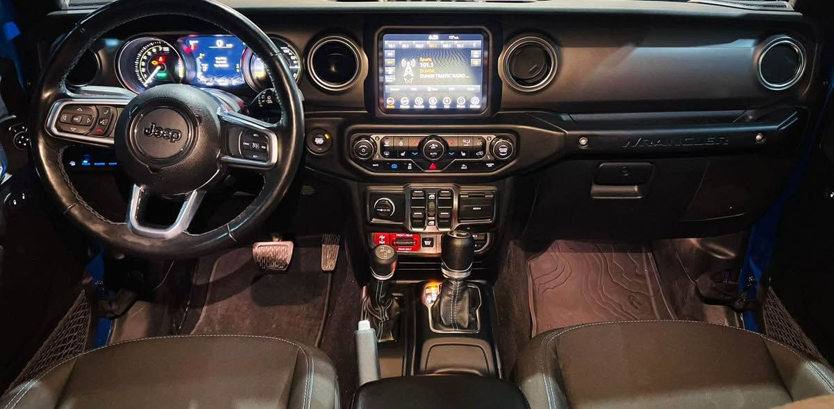 جيب رانگلر مواصفان روبيكون ٢٠٢٣
هايبرد، كهربائي، بنزين - 4Xe 
جملغ و اقل من نص بوند صبغ بدون دواخل بدون شاصي، ارباك ستيرن مرجع بلادي ،ماشية ٤٢٠٠٠ مايل ، مواصفات روبيكون معروفه فول فول ، بدون رقم باقي ترقيم ٩٠ أيام ، موجود بدهوك 
*********** 
سعر ٢٩٨$ دهوك, العراق
