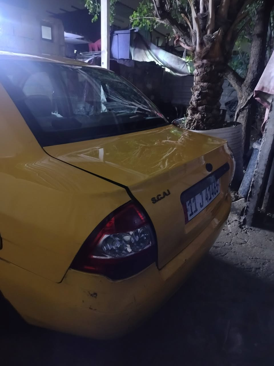 سلام عليكم عندي سياره البيع طيبه موديل 2015 رقم بغداد  سياره بسم راعيها يريد تحويل تحويل مباشر سياره جديده وحلوه  محرك حدادية  تخم تايرات  مكاني بغداد سعرها37وبيهامجال رقم الهاتف ***********
***********
