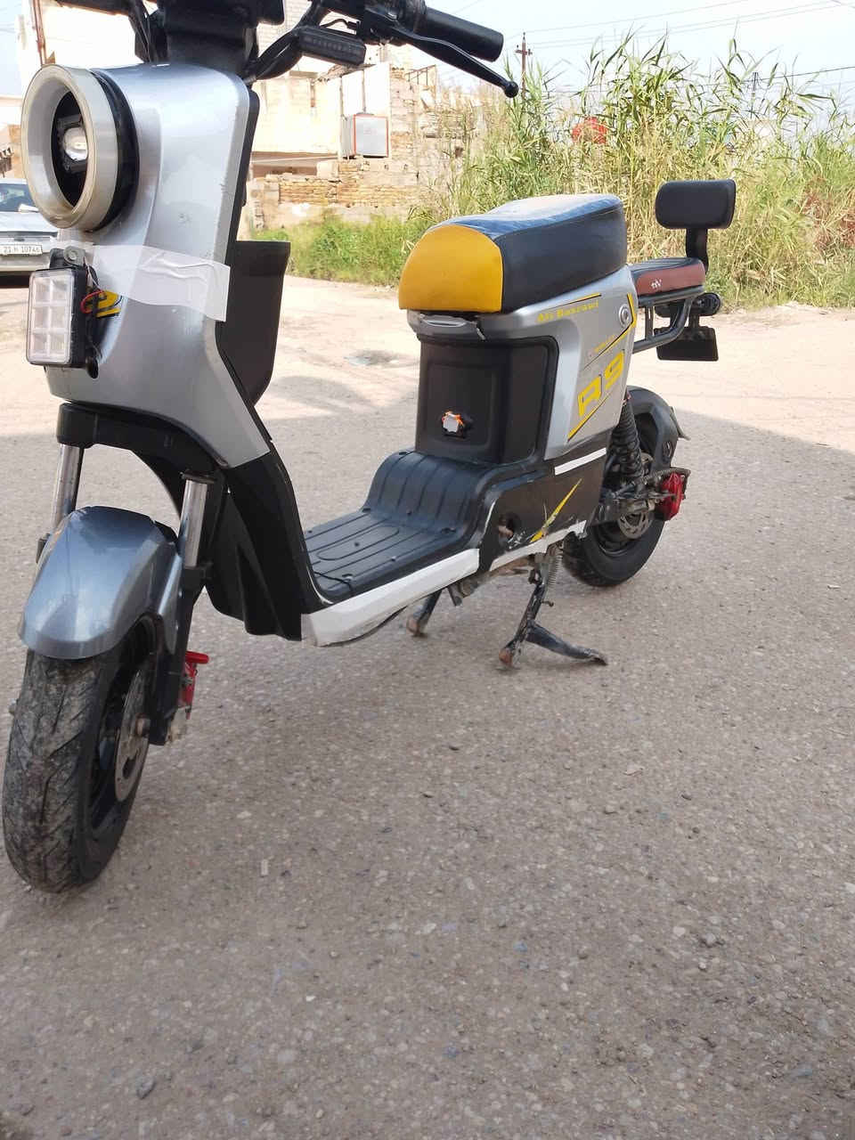 السلام عليكم دراجة شحن R9للبيع مديل 2024 المكان ديالى بعقوبة المفرق السعر 
325بيها مجال 
رقم الهاتم // ***********
