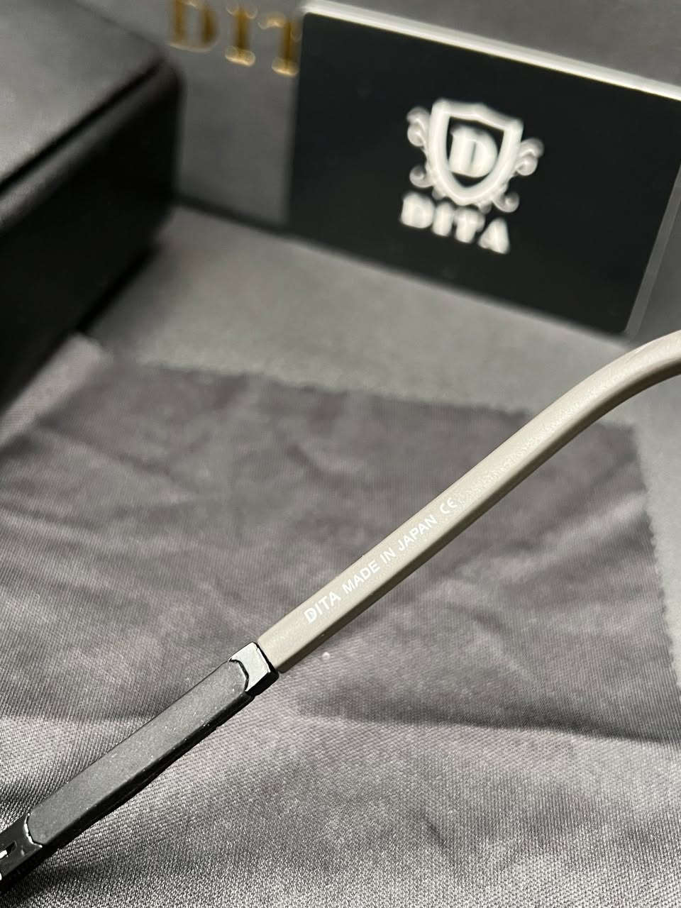 نضاره ماركة امزون جديد غير مستخدم
متوفر توصيل لجميع محافظات العراق


**إذا كنت صاحب هذا الإعلان وتريد حذفه لأي سبب، رجاءا أرسل رسالة إلى الدعم الفني**