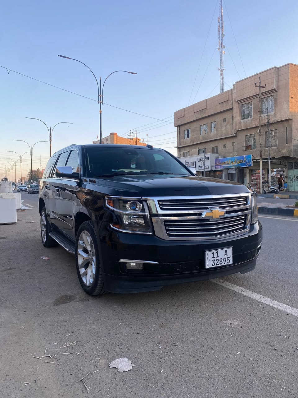 تاهو خليجي LTZ وكالة المنصور 
السيارة ماشية  ( 100 الف كيلو )  وضع الشركه شرط الدهن فقط بوكالة المنصور
رقم بغداد الجديد بأسمي سنويه + هزه جديده ...
 مكفوله من الصبغ والفتح والتبديل كلها بلاد وضع الشركه من كل النواحي 
تخم تاير قبل ايام مشدود 
ارضيه مغلف جلد كامل مع القلاب
سبير منازل 
منضومة زينون كامله عالي ناصي كشتفات
المواصفات      
فول مواصفات ١/١
٨سلندر 5300 المرغوب كارتون عله وضع الشركه
سلايد(فتحة قمارة)
ثلاجه 
منفذ كهرباء 220
كراسي جلد اصلي
كراسي 7 كهرباء
كراسي هزار(عند اقتراب السيارة من اي شي)
كراسي خزن(ميموري)
كراسي(تدفئة+تبريد) الاماميه + الخلفيه
تبريد خلفي شاشة
شحن الهاتف لاسلكياً
رادار 4 جهات تحذير افتراب
سائق آلي
كروس سرعة
داتا شو DATA SHOW تحذير صوت وفلاش
خمس بصمات
فول تحكم استيرن(جهتين امامي+جهتين خلفي)
استيرن كهرباء
استيرن تدفئة
شاشة عرض الاعطال
صندوك كهرباء(شفط)
فتح صندوك تلقائيا عن طريق القدم(صندوك جلاق)
نظام السير على الخط
دبل كير(عادي+اوتوماتيك)
دبل حساس(امامي+خلفي)
نظام تحكم بمستوى الضوء الداخلي
مانع تزحلق
پدل كهرباء(تحكم كهربائي بالبريك والبانزين)
نظام فتح الابواب لاسلكياً
فور ويل
شاشة امامية كبيرة اصلية
شاشة خلفية DVD اصلي 
كامرة خلفية 
تشغيل عن بعد
قاصة سرية
اشارة بالمري
مري كهرباء(شفط)
لايت عدسة زنون
لد امامي
سستم_صوت من BOSS 
موصفات اكو بعد بيها مواصفات و LTZ معروفه هيه اعلى فئة 2016 فقط الجامرلغ الصدر رش فقط وبارد بين البابين الصدر ولخلفي صغير ومأشر بي بصورة
مكان السياره/ صلاح الدين قضاء بلد سعررر 350 وبيه مجال بسيط
للاستفسار ***********
