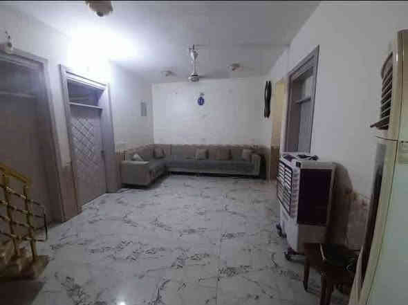 ياالله ياارحم الراحمين
______________

✅دار للبيع طابو صرف

✅الموقع حي الزهراء قرب المستوصف خدمات كامله ارصفه تبليط مجاري

✅المساحه ١٥٠ متر واجه ٧ ونص

✅مطلوب اسكان ٧ ملاين 

✅البناء طابقين

✅الطابق الأول غرفه وصاله واستقبال ومطبخ وصحيات داخلية وخارجيه ومناور وكراج كبير

✅الطابق الثاني غرف عدد ٢ وصاله

☎️للاستفسار ***********

✅مكتب ابو عبدالله الشمخاني للعقار
