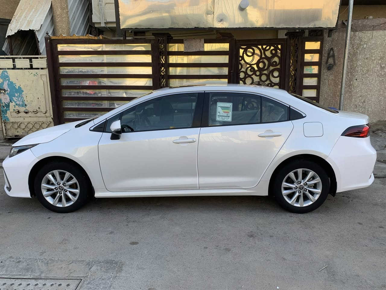 سلام عليكم
كورلا 2023 ساااز بانزين فقط

فول مواصفات 

مكفوله من الضربه والصبغ والبارد

بيها كم رصعه مال حالوب خفيفه جداً ممبينات ومملعوب بيهن

ماشيه حالياً 65 الف كم حقيقي

رقم اربيل بسمي 

مكان السياره بغداد

***********
